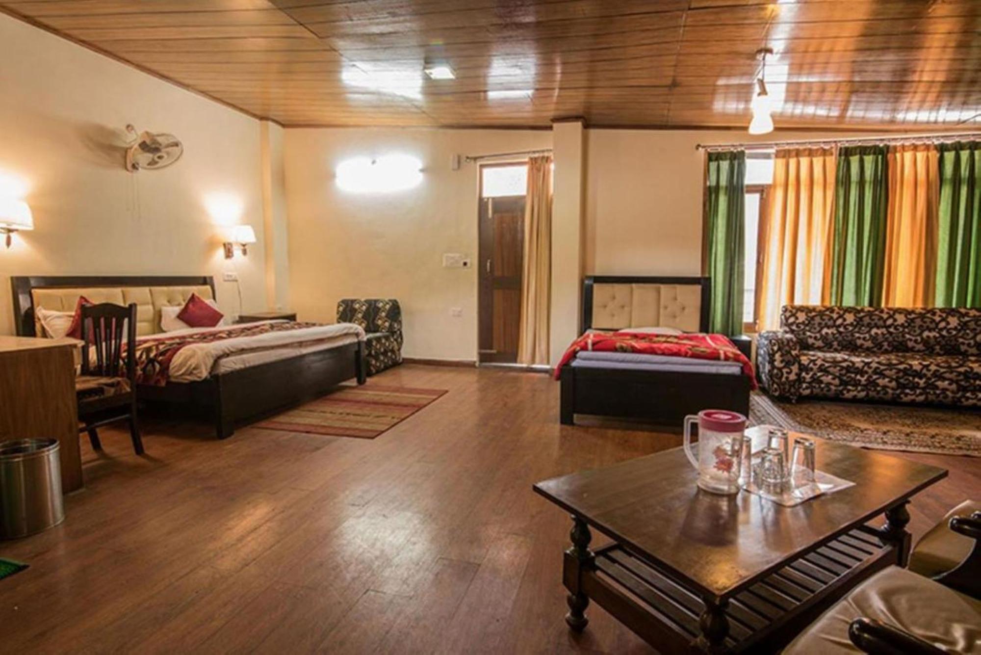 Moon Hotel Mallital, Near Nainital High Court 外观 照片